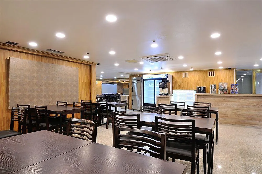 **  Hotel Aldebaran Japonia
